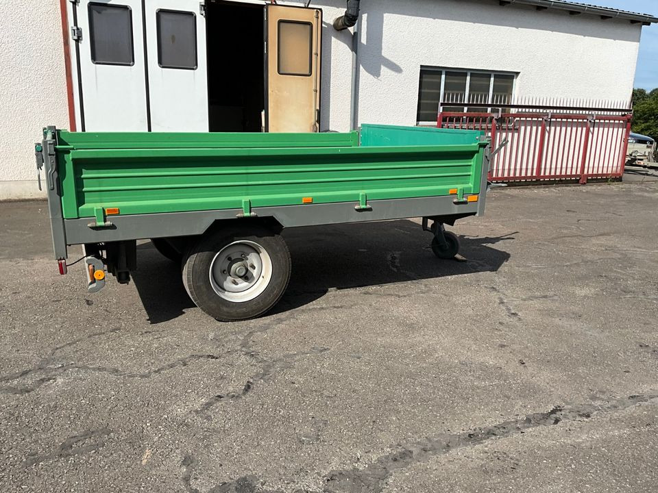 Baumaschinenanhänger Traktor Baumaschinentransporter, kein Kipper - Remorque porte engin: photos 3 Baumaschinenanhänger Traktor Baumaschinentransporter, kein Kipper - Remorque porte engin: photos 3
