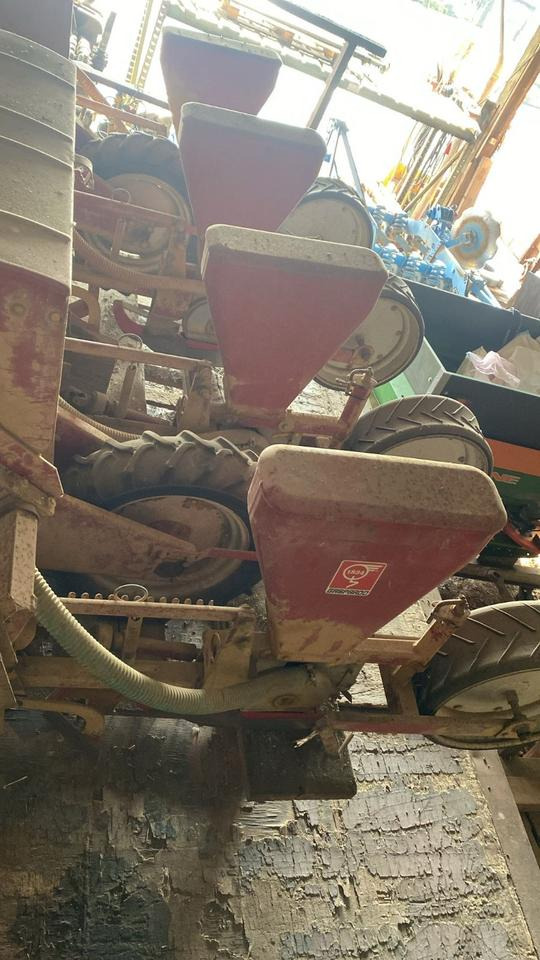 Gaspardo SP 510 Maissetzgerät, Maisdrille, Maissähgerät - Semoir monograine: photos 3 Gaspardo SP 510 Maissetzgerät, Maisdrille, Maissähgerät - Semoir monograine: photos 3