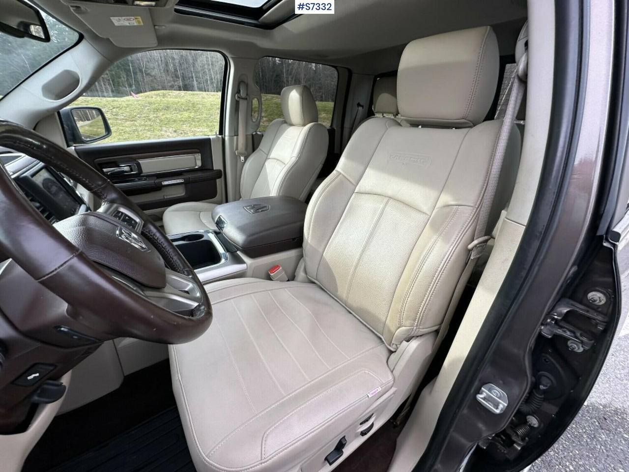 Dodge Ram 1500 Laramie, gasoline, serviced. - Pick-up: photos 2 Dodge Ram 1500 Laramie, gasoline, serviced. - Pick-up: photos 2