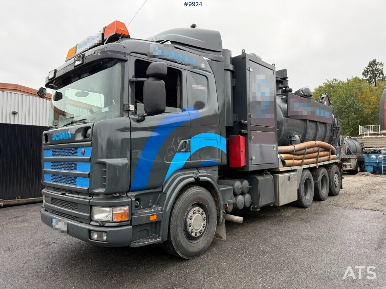 Dry vacuum loader Scania R114 8x4 - Camion vidangeur: photos 3 Dry vacuum loader Scania R114 8x4 - Camion vidangeur: photos 3