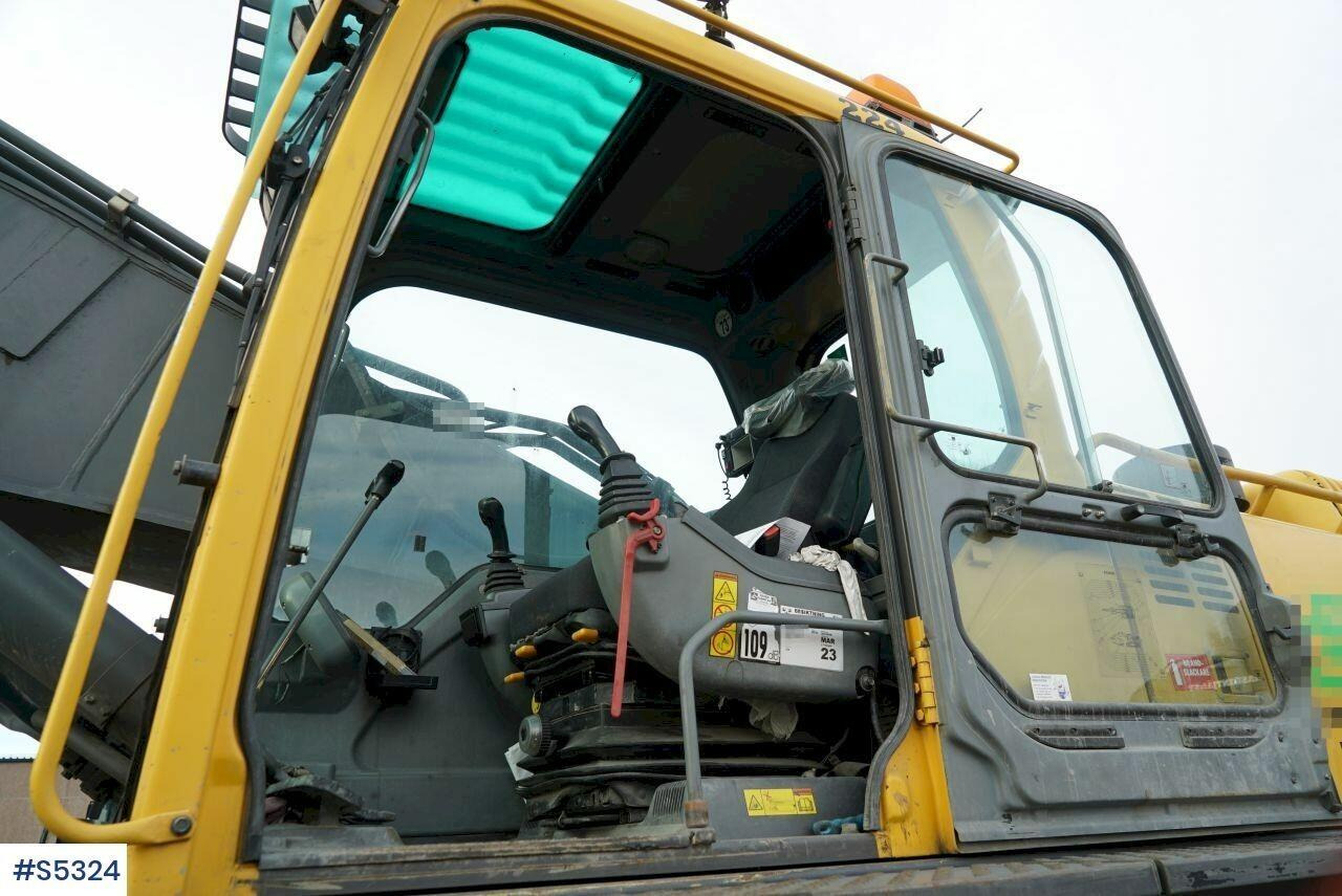 EXCAVATOR Volvo EC460BLC WITH BUCKET - Pelle: photos 5 EXCAVATOR Volvo EC460BLC WITH BUCKET - Pelle: photos 5