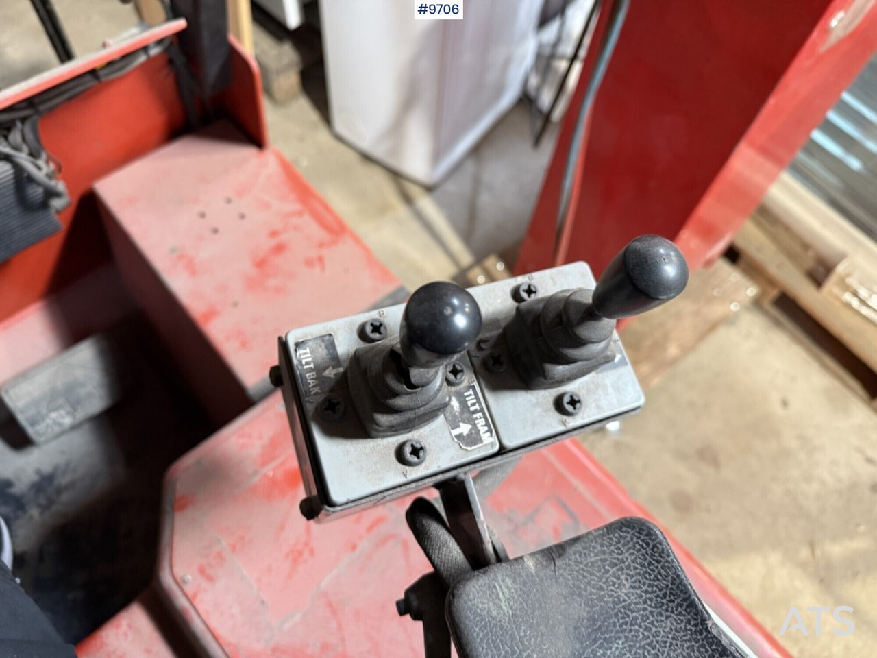 Forklift Clark CEM 25 — crédit-bail Forklift Clark CEM 25: photos 18
