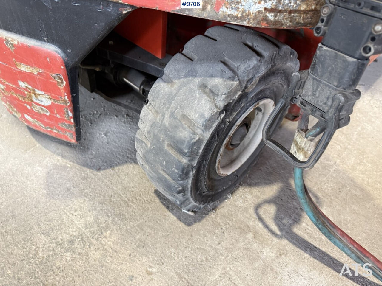 Forklift Clark CEM 25 — crédit-bail Forklift Clark CEM 25: photos 11