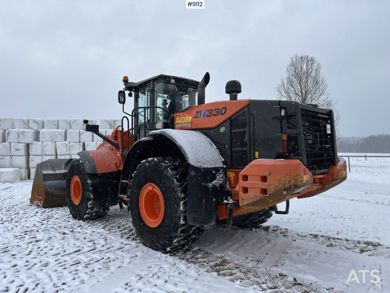 Hitachi ZW 330-5B Wheel loader with bucket (VIDEO) - Chargeuse sur pneus: photos 4 Hitachi ZW 330-5B Wheel loader with bucket (VIDEO) - Chargeuse sur pneus: photos 4