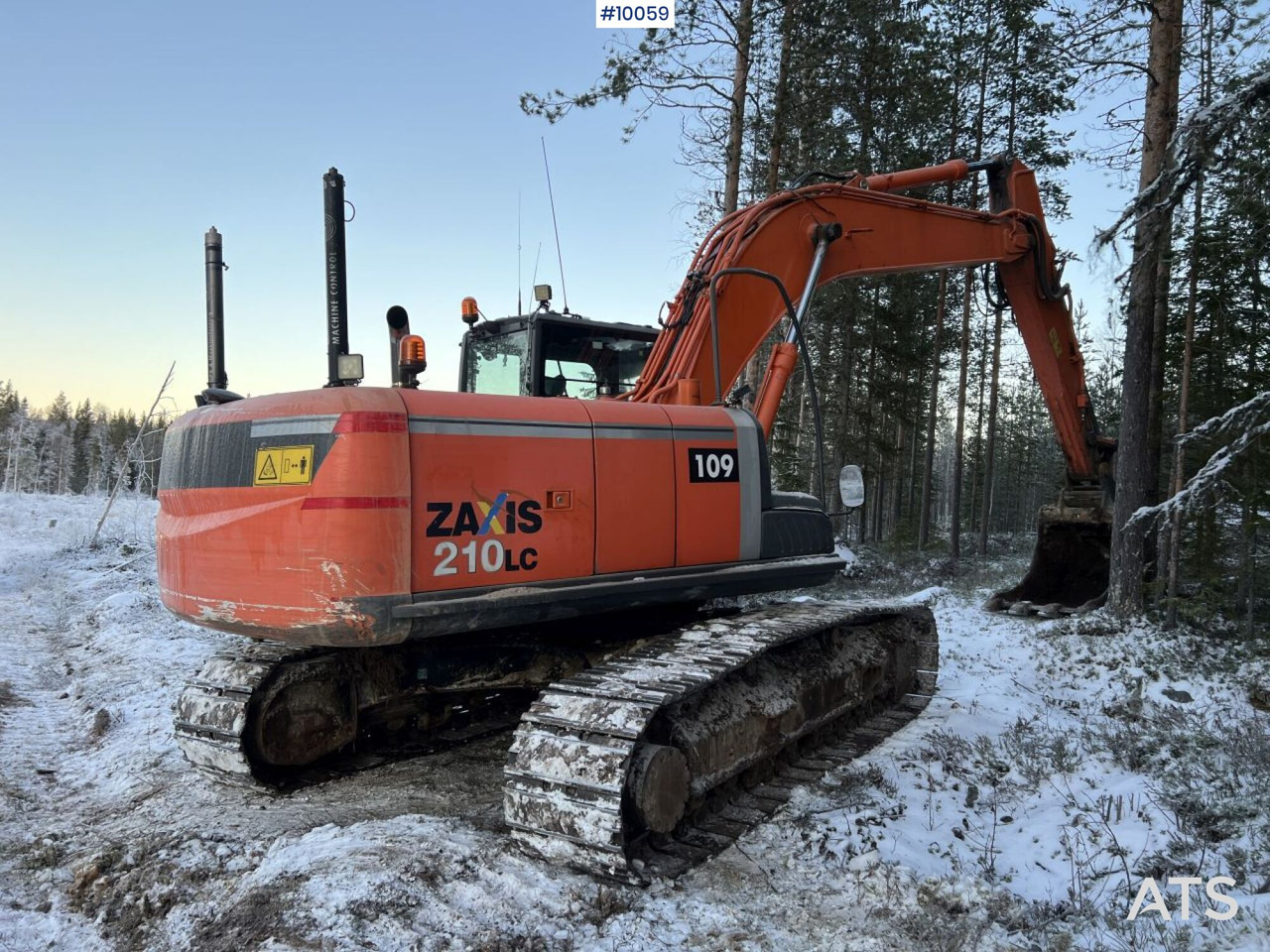 Hitachi ZX210LC-3 Excavator with rotor and tooth bucket - Pelle sur chenille: photos 5 Hitachi ZX210LC-3 Excavator with rotor and tooth bucket - Pelle sur chenille: photos 5