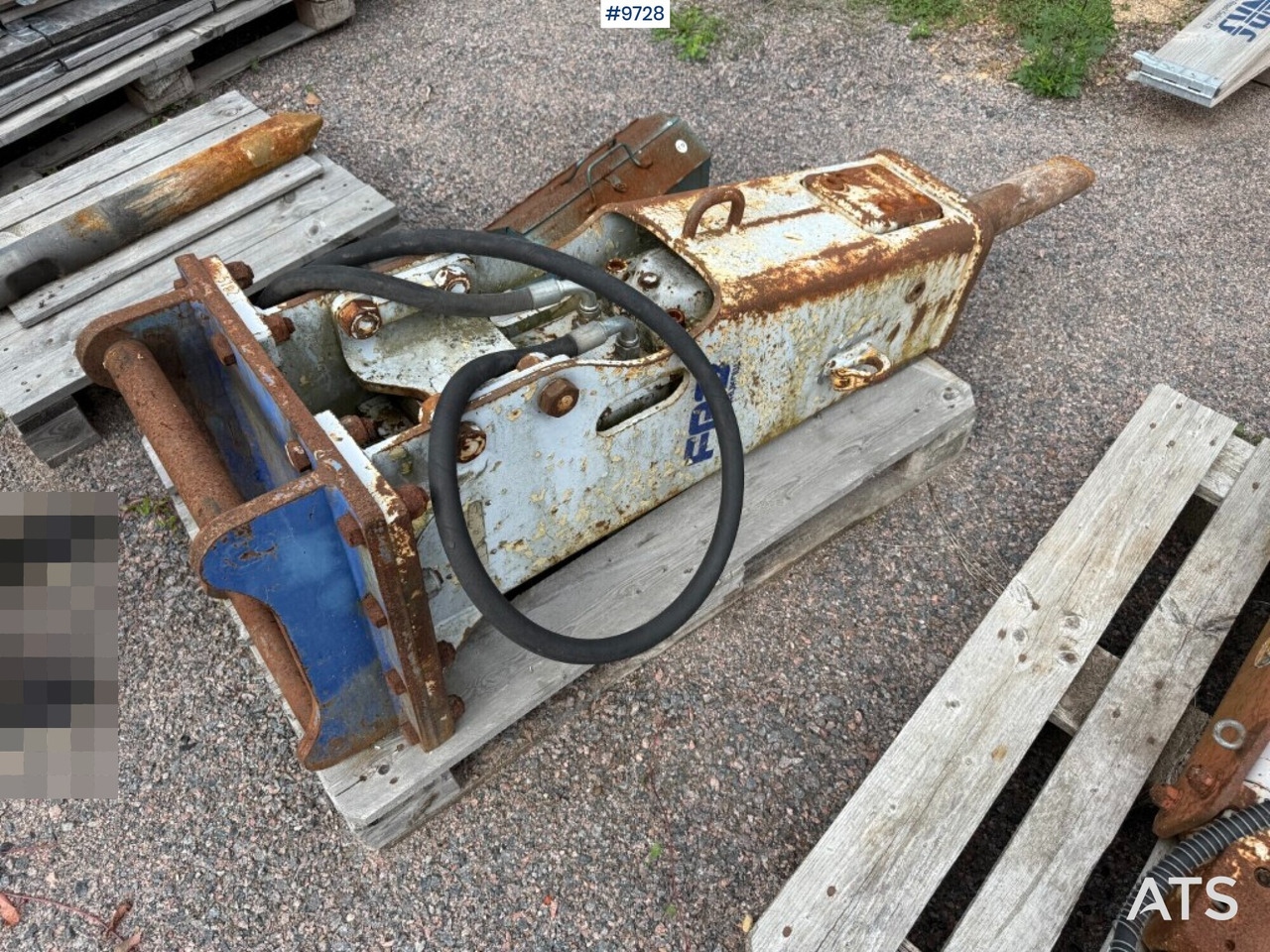 Hydraulic hammer Furukawa F9LN S45 - Marteau hydraulique: photos 1 Hydraulic hammer Furukawa F9LN S45 - Marteau hydraulique: photos 1
