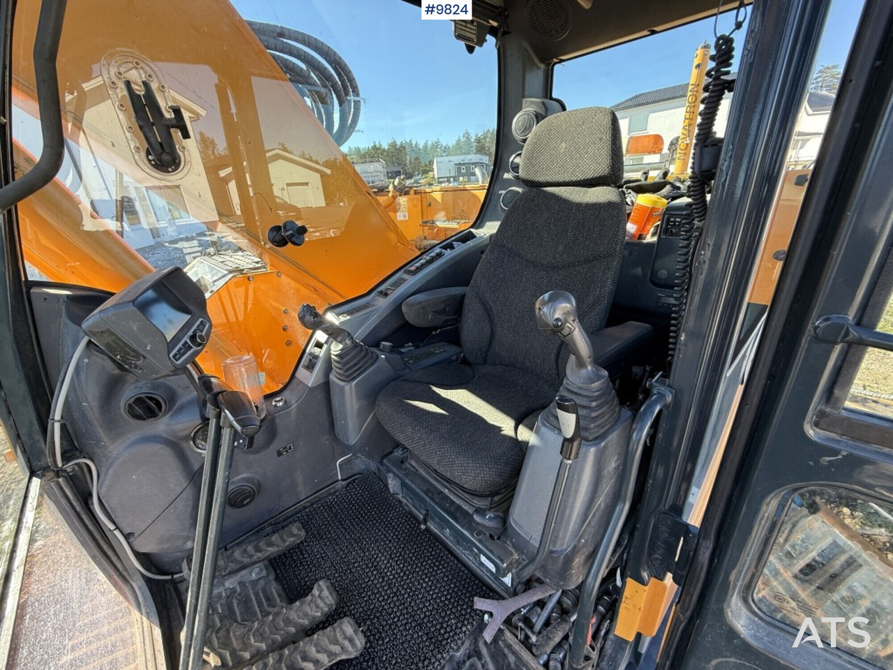 Hyundai Robex 235LCR-9A excavator - Pelle sur chenille: photos 5 Hyundai Robex 235LCR-9A excavator - Pelle sur chenille: photos 5
