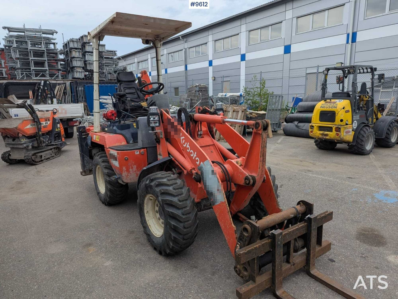 Kubota backhoe loader - Tractopelle: photos 2 Kubota backhoe loader - Tractopelle: photos 2