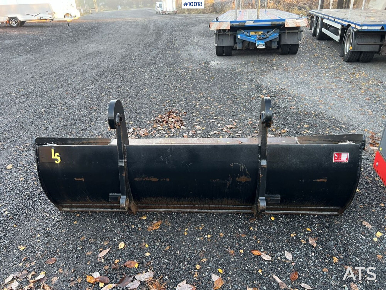 LS Planer bucket with Large BM - Godet pour chargeur: photos 5 LS Planer bucket with Large BM - Godet pour chargeur: photos 5