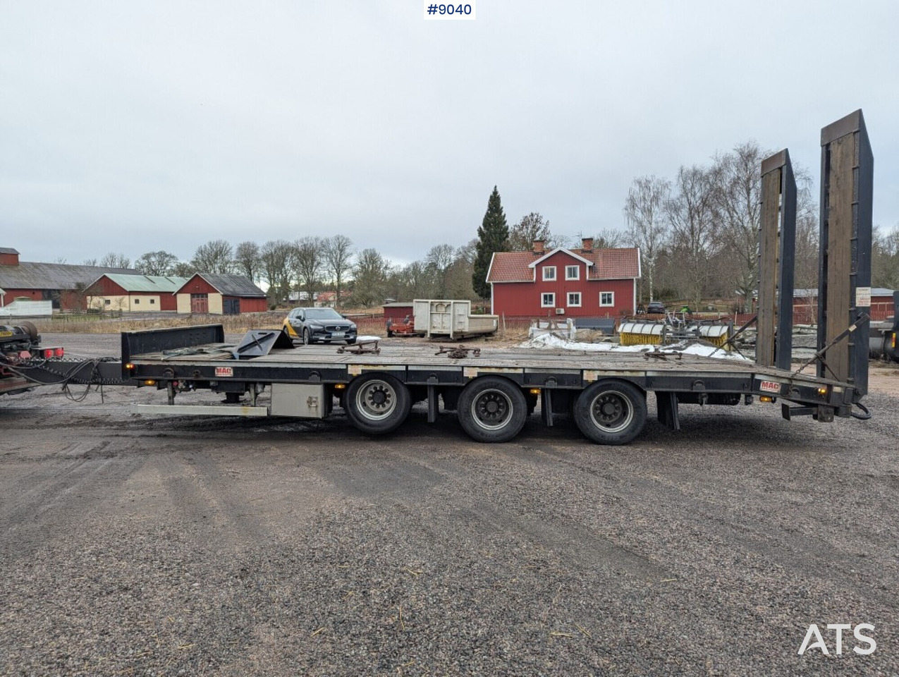Machine trailer MCCALULEY (See Video) - Remorque porte-engin surbaissée: photos 2 Machine trailer MCCALULEY (See Video) - Remorque porte-engin surbaissée: photos 2