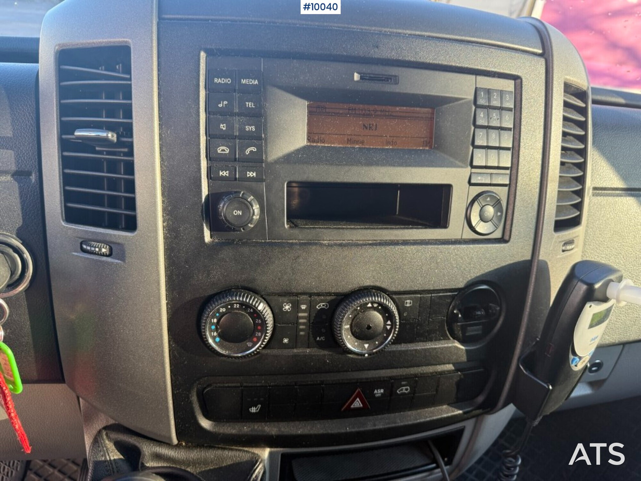 Mercedes Benz Sprinter with tail lift — crédit-bail Mercedes Benz Sprinter with tail lift: photos 15 Mercedes Benz Sprinter with tail lift — crédit-bail Mercedes Benz Sprinter with tail lift: photos 15