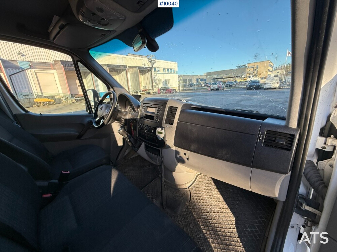 Mercedes Benz Sprinter with tail lift — crédit-bail Mercedes Benz Sprinter with tail lift: photos 11 Mercedes Benz Sprinter with tail lift — crédit-bail Mercedes Benz Sprinter with tail lift: photos 11