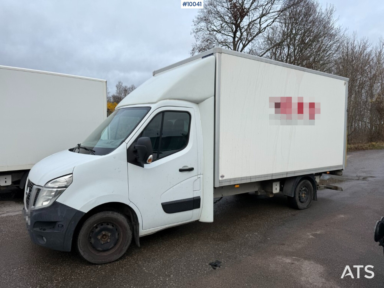 Nissan NV 400 with tail lift - Fourgon grand volume: photos 4 Nissan NV 400 with tail lift - Fourgon grand volume: photos 4