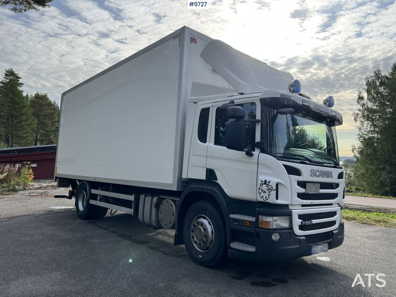 SCANIA P280 Box truck with tail lift - Camion fourgon: photos 3 SCANIA P280 Box truck with tail lift - Camion fourgon: photos 3