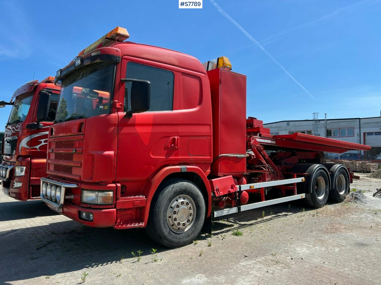 Tow truck with suspension device SCANIA R144 6X4 - Remorqueuse: photos 1 Tow truck with suspension device SCANIA R144 6X4 - Remorqueuse: photos 1