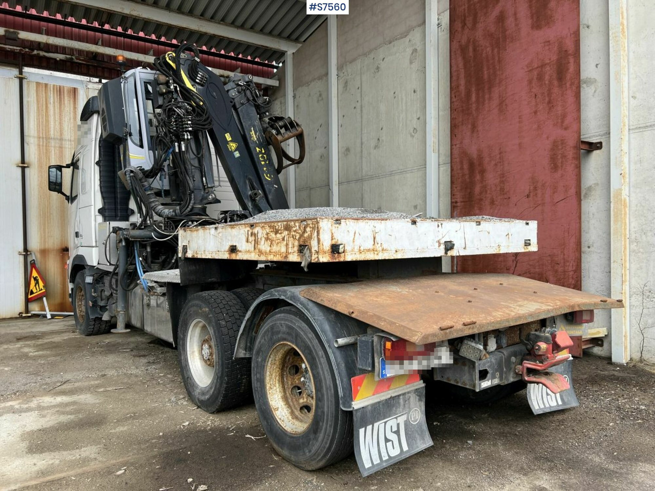 Tow Truck Volvo FH400 with Epsilon 110Z crane - Tracteur routier: photos 3 Tow Truck Volvo FH400 with Epsilon 110Z crane - Tracteur routier: photos 3