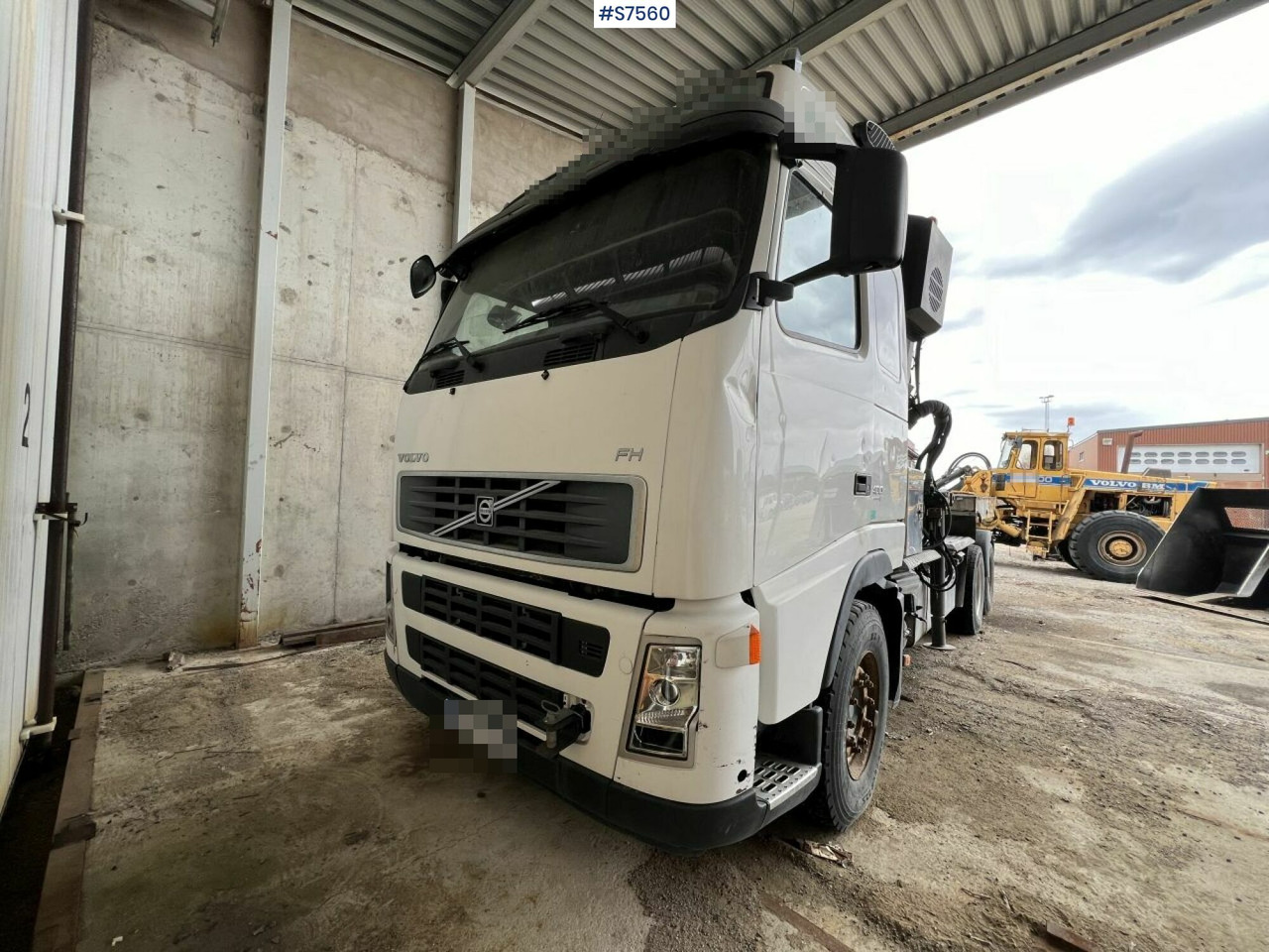 Tow Truck Volvo FH400 with Epsilon 110Z crane - Tracteur routier: photos 2 Tow Truck Volvo FH400 with Epsilon 110Z crane - Tracteur routier: photos 2