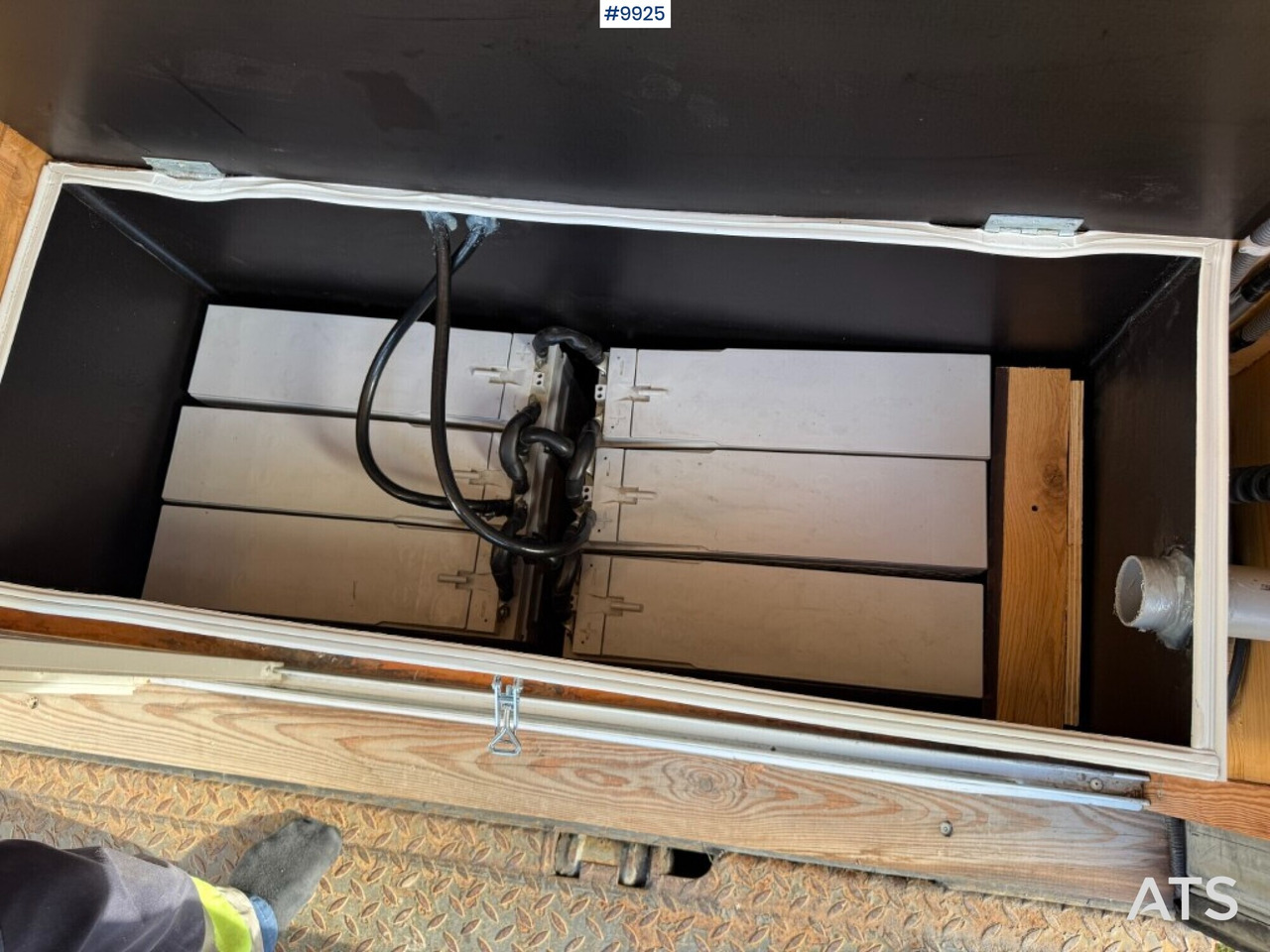 Camion fourgon, Camping-car Volvo FM9 4X2 Recreational Vehicle (RV): photos 10 Camion fourgon, Camping-car Volvo FM9 4X2 Recreational Vehicle (RV): photos 10