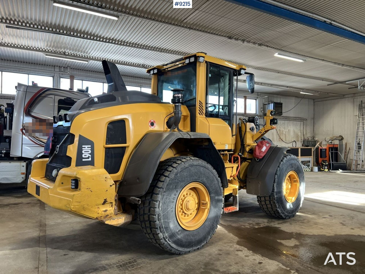 Volvo L 90 H Wheel loader (VIDEO) - Chargeuse sur pneus: photos 4 Volvo L 90 H Wheel loader (VIDEO) - Chargeuse sur pneus: photos 4