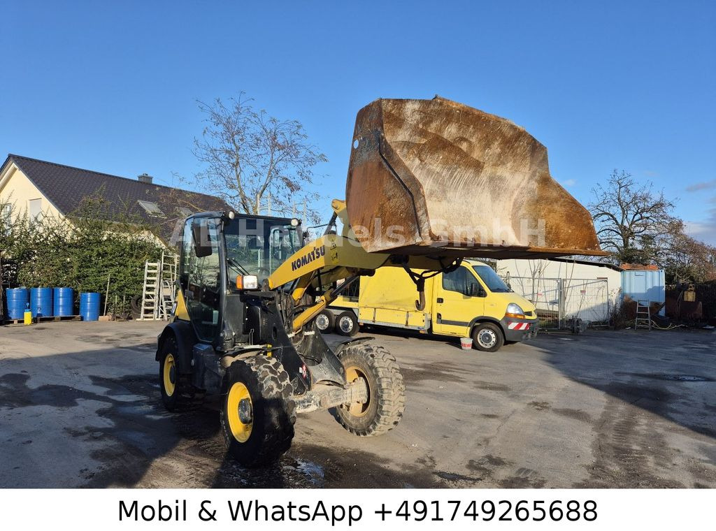 Komatsu WA70-7 *Schaufel-1,5m³/Gabel/Schnellwechsler - Chargeuse sur pneus: photos 2 Komatsu WA70-7 *Schaufel-1,5m³/Gabel/Schnellwechsler - Chargeuse sur pneus: photos 2