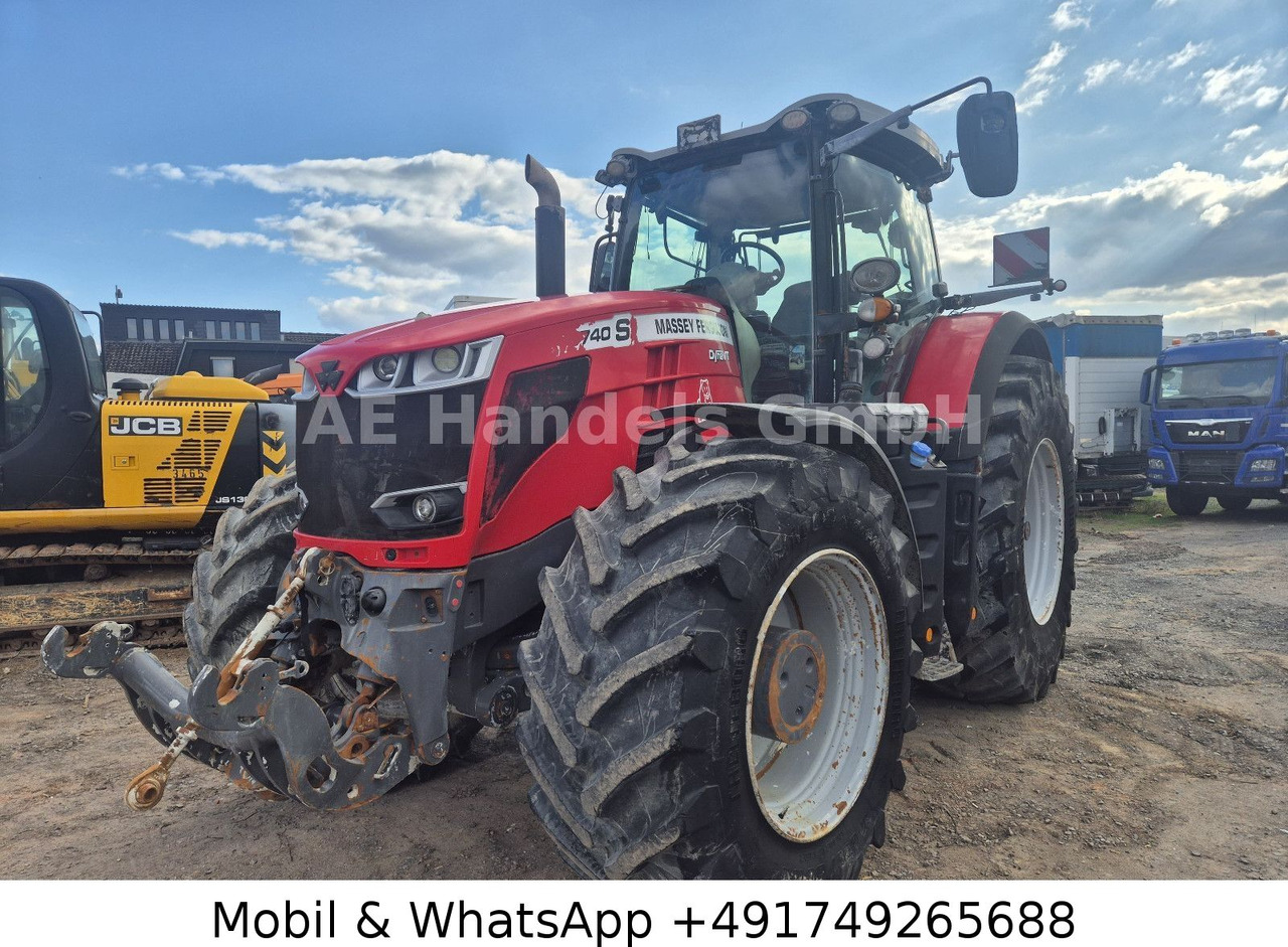 Massey Ferguson DVRT Exclusiv MF 8740 *6.100Std/Straßenzulassung - Tracteur agricole: photos 1 Massey Ferguson DVRT Exclusiv MF 8740 *6.100Std/Straßenzulassung - Tracteur agricole: photos 1