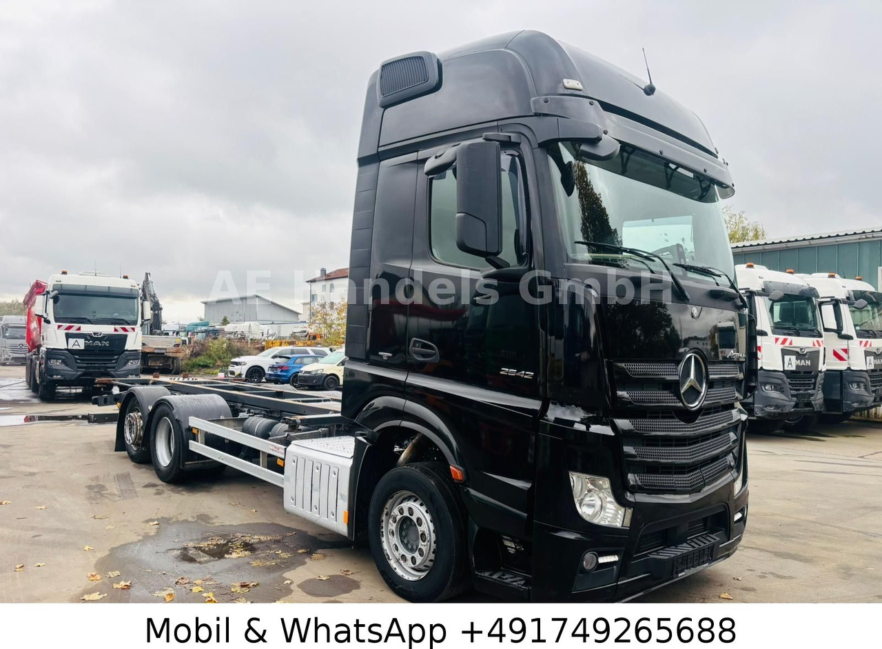 Mercedes-Benz Actros 2542 GigaSpace LL BDF*Retarder/Multi/Lift - Camion porte-conteneur/ Caisse mobile: photos 1 Mercedes-Benz Actros 2542 GigaSpace LL BDF*Retarder/Multi/Lift - Camion porte-conteneur/ Caisse mobile: photos 1