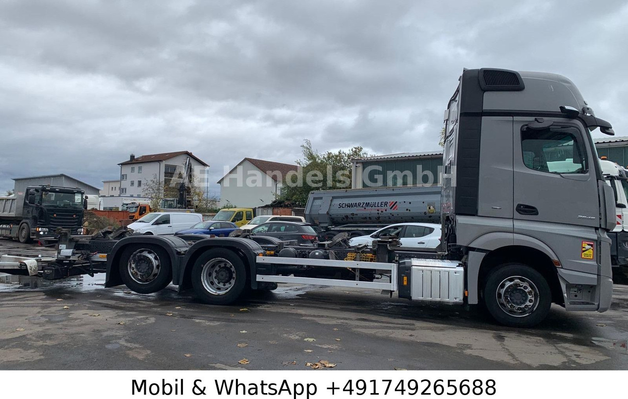 Camion porte-conteneur/ Caisse mobile Mercedes-Benz Actros V 2545 GigaSpace BDF LL*Retarder/LBW/L+L: photos 6 Camion porte-conteneur/ Caisse mobile Mercedes-Benz Actros V 2545 GigaSpace BDF LL*Retarder/LBW/L+L: photos 6