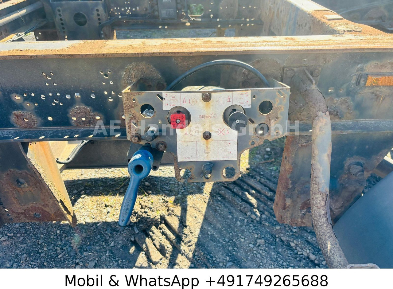 Remorque châssis Schmitz Cargobull ZWF 18/L Tandem BDF Tiefgekoppelt*Scheibenbremse: photos 11 Remorque châssis Schmitz Cargobull ZWF 18/L Tandem BDF Tiefgekoppelt*Scheibenbremse: photos 11