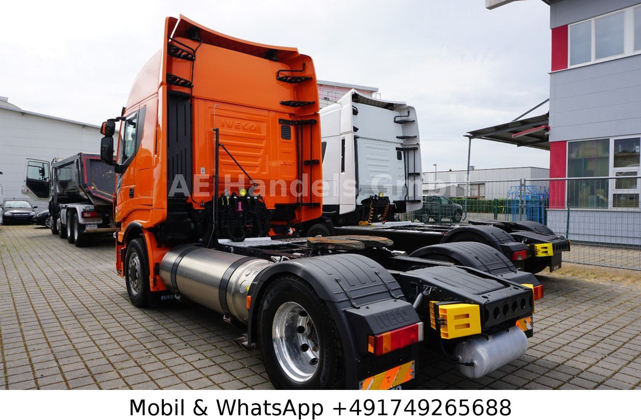 Iveco Stralis NP 400 Hi-Way BL LNG*Retarder/Standklima - Tracteur routier: photos 4 Iveco Stralis NP 400 Hi-Way BL LNG*Retarder/Standklima - Tracteur routier: photos 4