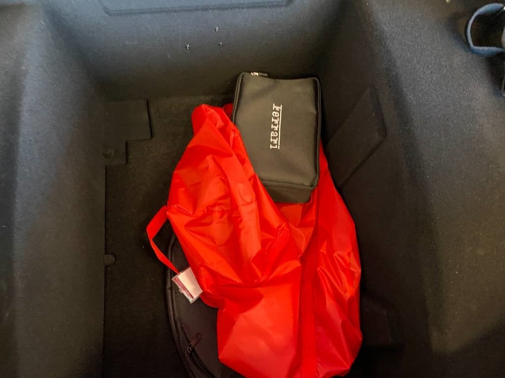 Voiture Ferrari 296 GTB Origine Françaises TVA Récupérable neuve: photos 18 Voiture Ferrari 296 GTB Origine Françaises TVA Récupérable neuve: photos 18