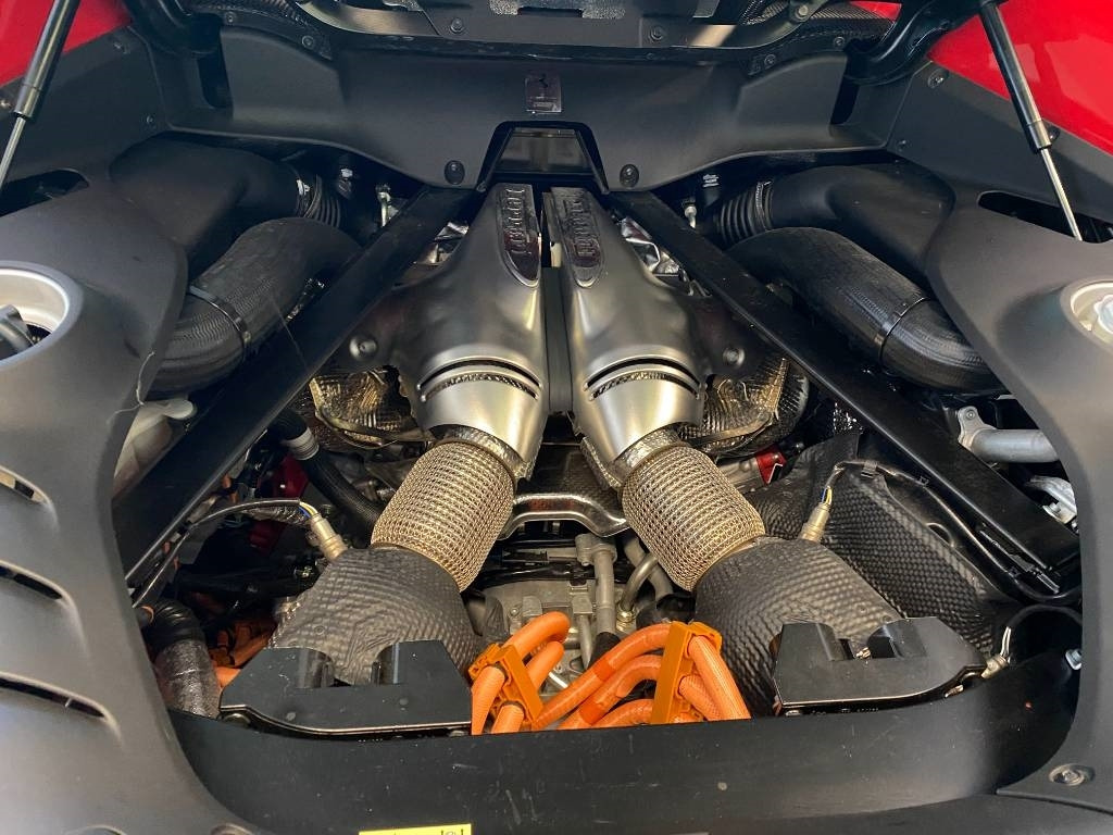 Voiture Ferrari 296 GTB Origine Françaises TVA Récupérable neuve: photos 10 Voiture Ferrari 296 GTB Origine Françaises TVA Récupérable neuve: photos 10