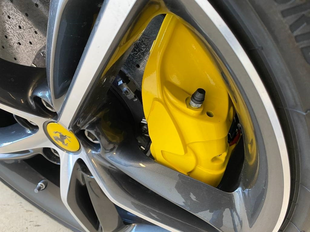 Voiture Ferrari 296 GTB Origine Françaises TVA Récupérable neuve: photos 25 Voiture Ferrari 296 GTB Origine Françaises TVA Récupérable neuve: photos 25