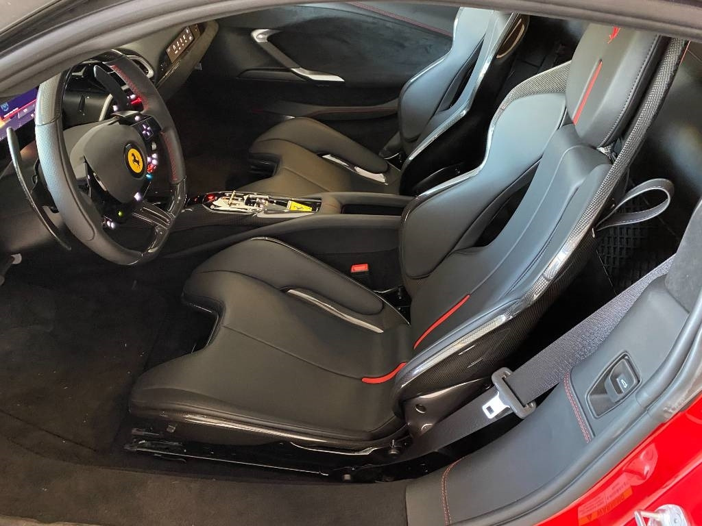 Voiture Ferrari 296 GTB Origine Françaises TVA Récupérable neuve: photos 11 Voiture Ferrari 296 GTB Origine Françaises TVA Récupérable neuve: photos 11