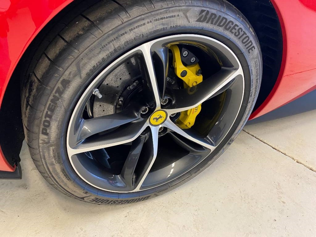 Voiture Ferrari 296 GTB Origine Françaises TVA Récupérable neuve: photos 44 Voiture Ferrari 296 GTB Origine Françaises TVA Récupérable neuve: photos 44