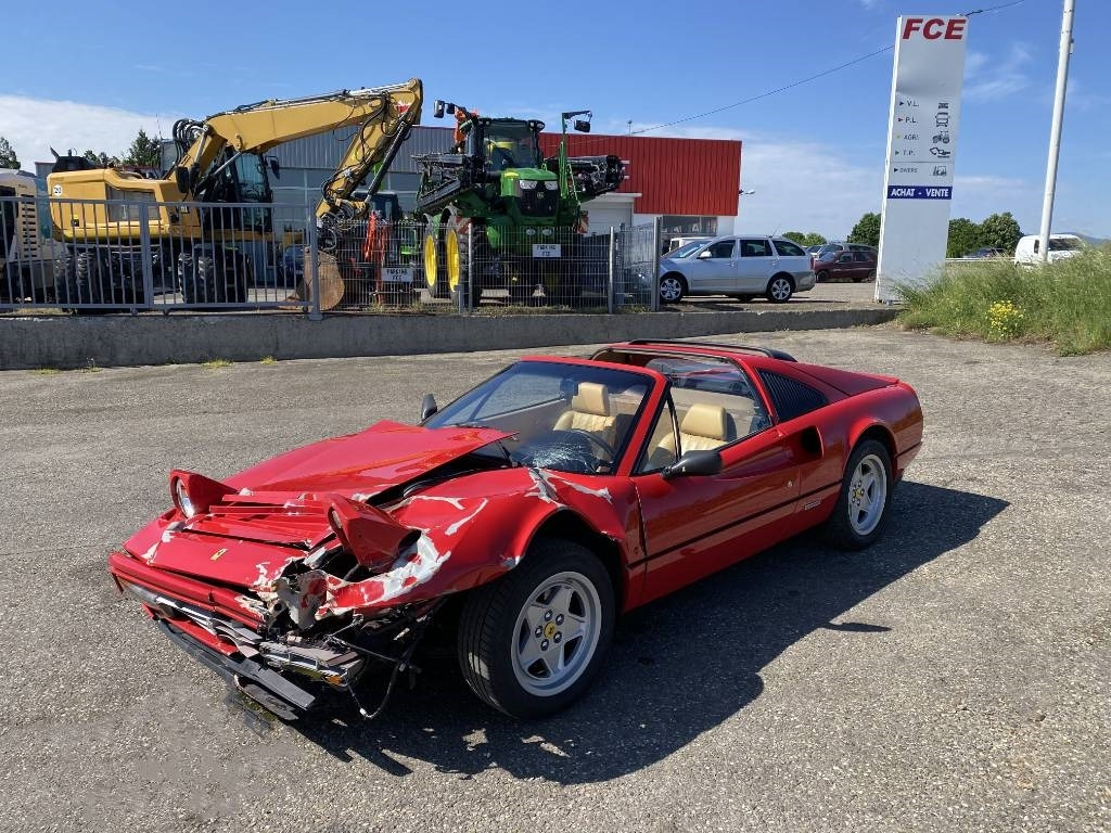 Ferrari 328 GTS / Origine Française endommagé - Voiture: photos 2 Ferrari 328 GTS / Origine Française endommagé - Voiture: photos 2