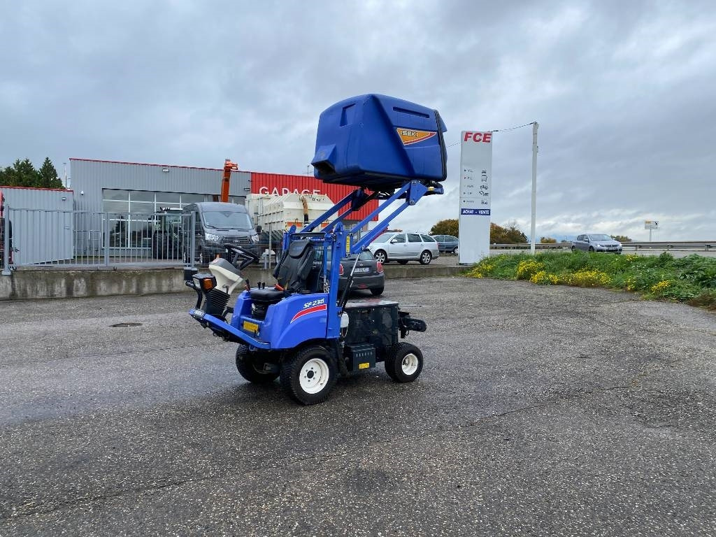 Iseki SF 235F 1er Main endommagée - Motofaucheuse: photos 2 Iseki SF 235F 1er Main endommagée - Motofaucheuse: photos 2