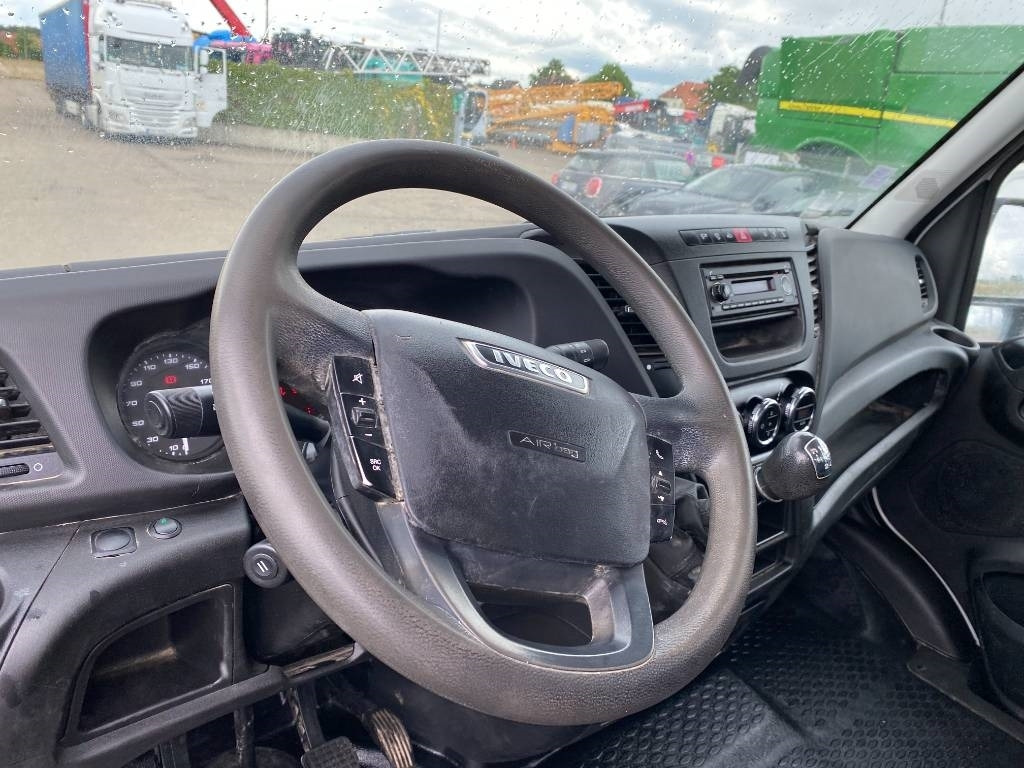 Utilitaire benne, Utilitaire double cabine Iveco DAILY 35-140 C14 2.3D/140 / JPM VULCAIN endommagé: photos 24 Utilitaire benne, Utilitaire double cabine Iveco DAILY 35-140 C14 2.3D/140 / JPM VULCAIN endommagé: photos 24