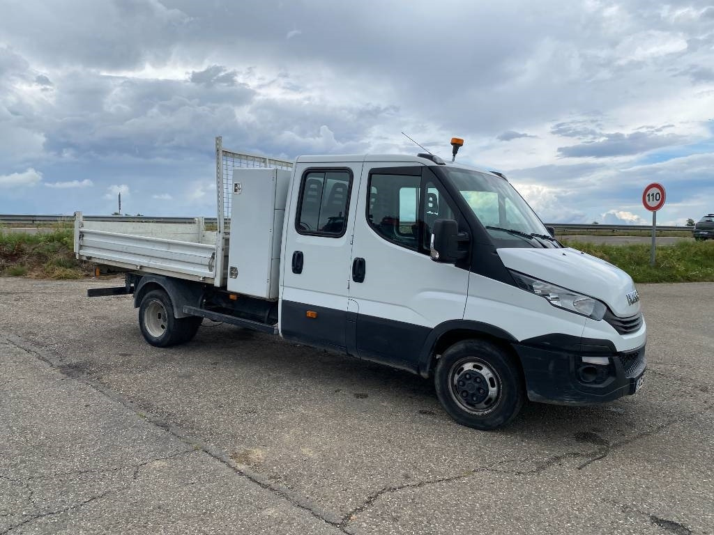 Iveco DAILY 35-140 C14 2.3D/140 / JPM VULCAIN endommagé - Utilitaire benne, Utilitaire double cabine: photos 4 Iveco DAILY 35-140 C14 2.3D/140 / JPM VULCAIN endommagé - Utilitaire benne, Utilitaire double cabine: photos 4