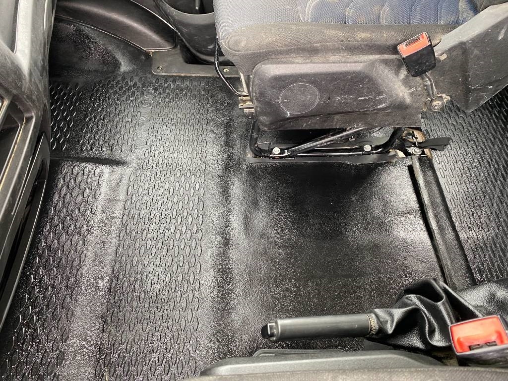 Utilitaire benne, Utilitaire double cabine Iveco DAILY 35-140 C14 2.3D/140 / JPM VULCAIN endommagé: photos 27 Utilitaire benne, Utilitaire double cabine Iveco DAILY 35-140 C14 2.3D/140 / JPM VULCAIN endommagé: photos 27