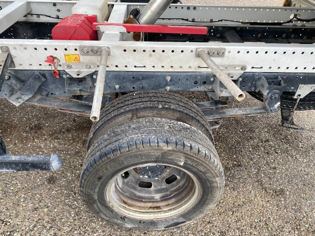 Utilitaire benne, Utilitaire double cabine Iveco DAILY 35-140 C14 2.3D/140 / JPM VULCAIN endommagé: photos 46 Utilitaire benne, Utilitaire double cabine Iveco DAILY 35-140 C14 2.3D/140 / JPM VULCAIN endommagé: photos 46