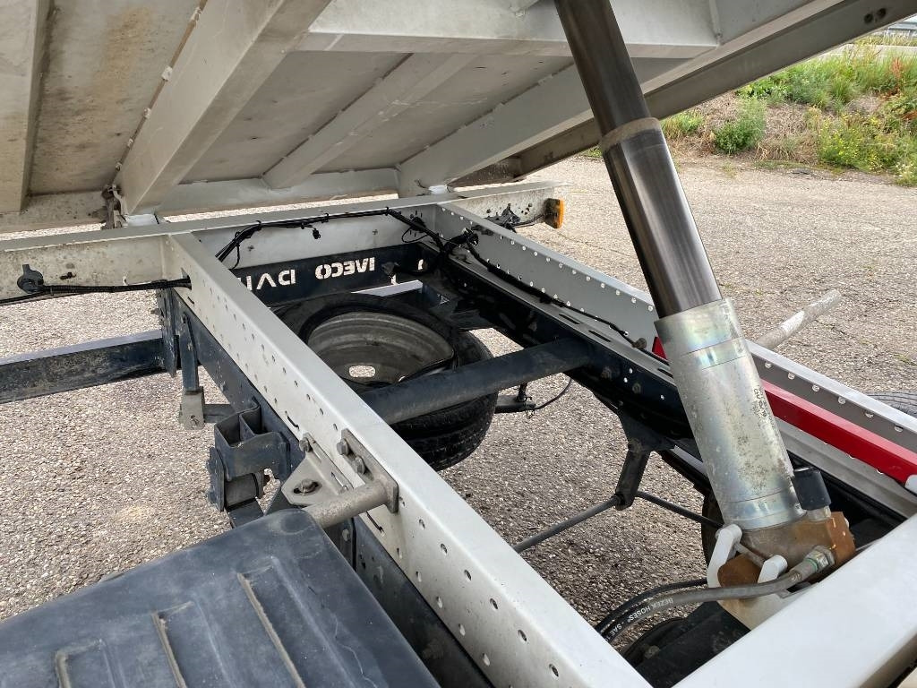 Utilitaire benne, Utilitaire double cabine Iveco DAILY 35-140 C14 2.3D/140 / JPM VULCAIN endommagé: photos 42 Utilitaire benne, Utilitaire double cabine Iveco DAILY 35-140 C14 2.3D/140 / JPM VULCAIN endommagé: photos 42