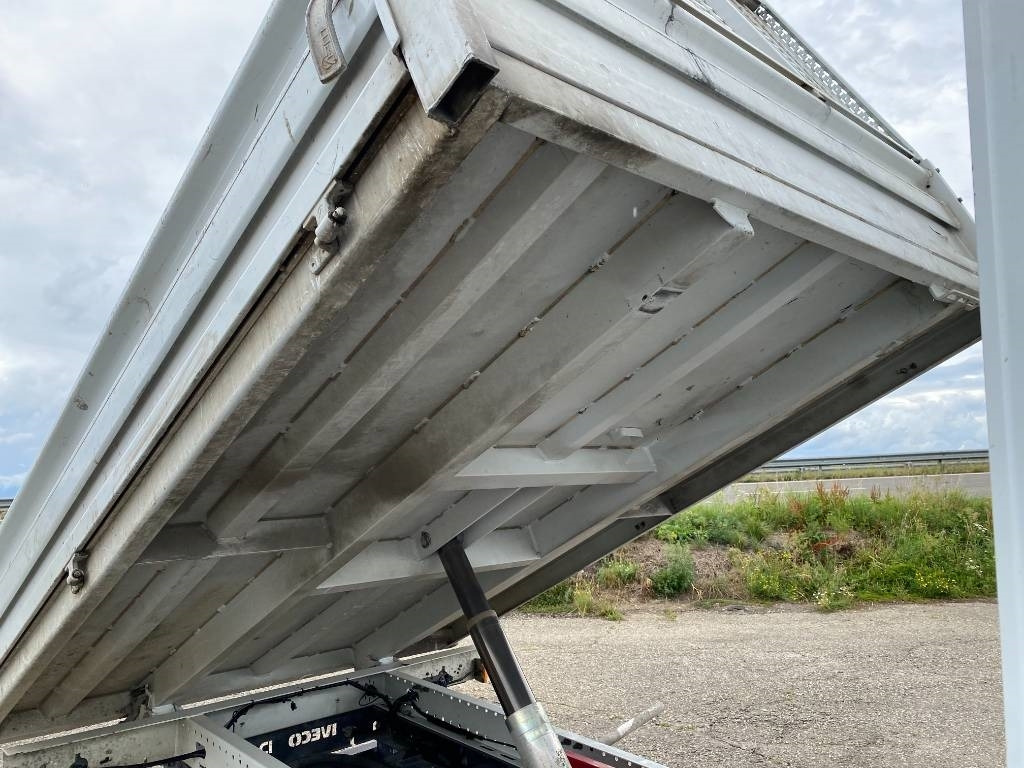 Utilitaire benne, Utilitaire double cabine Iveco DAILY 35-140 C14 2.3D/140 / JPM VULCAIN endommagé: photos 45 Utilitaire benne, Utilitaire double cabine Iveco DAILY 35-140 C14 2.3D/140 / JPM VULCAIN endommagé: photos 45