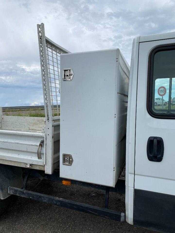 Utilitaire benne, Utilitaire double cabine Iveco DAILY 35-140 C14 2.3D/140 / JPM VULCAIN endommagé: photos 41 Utilitaire benne, Utilitaire double cabine Iveco DAILY 35-140 C14 2.3D/140 / JPM VULCAIN endommagé: photos 41