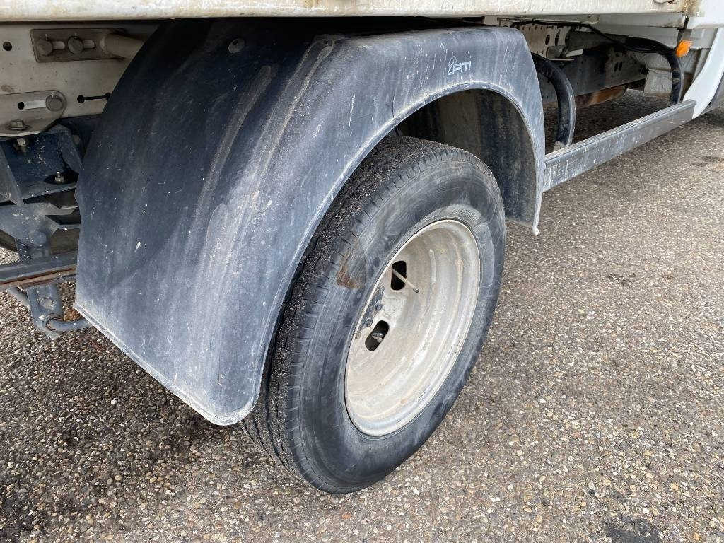 Utilitaire benne, Utilitaire double cabine Iveco DAILY 35-140 C14 2.3D/140 / JPM VULCAIN endommagé: photos 39 Utilitaire benne, Utilitaire double cabine Iveco DAILY 35-140 C14 2.3D/140 / JPM VULCAIN endommagé: photos 39