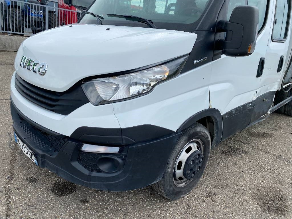 Utilitaire benne, Utilitaire double cabine Iveco DAILY 35-140 C14 2.3D/140 / JPM VULCAIN endommagé: photos 19 Utilitaire benne, Utilitaire double cabine Iveco DAILY 35-140 C14 2.3D/140 / JPM VULCAIN endommagé: photos 19