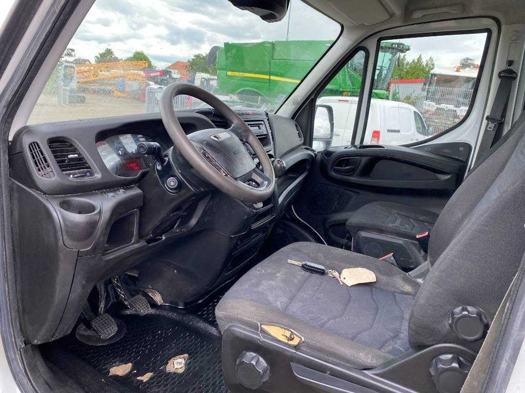 Utilitaire benne, Utilitaire double cabine Iveco DAILY 35-140 C14 2.3D/140 / JPM VULCAIN endommagé: photos 15 Utilitaire benne, Utilitaire double cabine Iveco DAILY 35-140 C14 2.3D/140 / JPM VULCAIN endommagé: photos 15