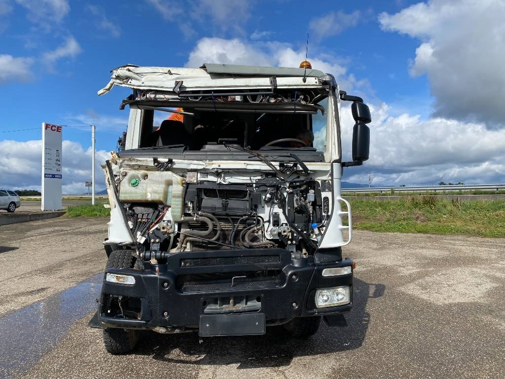 Iveco TRAKKER 410/EEV -PALFINGER PK13001-T18 endommagé - Camion ampliroll: photos 5 Iveco TRAKKER 410/EEV -PALFINGER PK13001-T18 endommagé - Camion ampliroll: photos 5