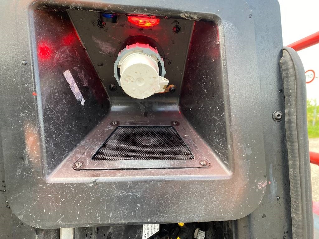 Mini pelle JCB 19C1-E Electrique Zéro Emission Origine Française: photos 13 Mini pelle JCB 19C1-E Electrique Zéro Emission Origine Française: photos 13