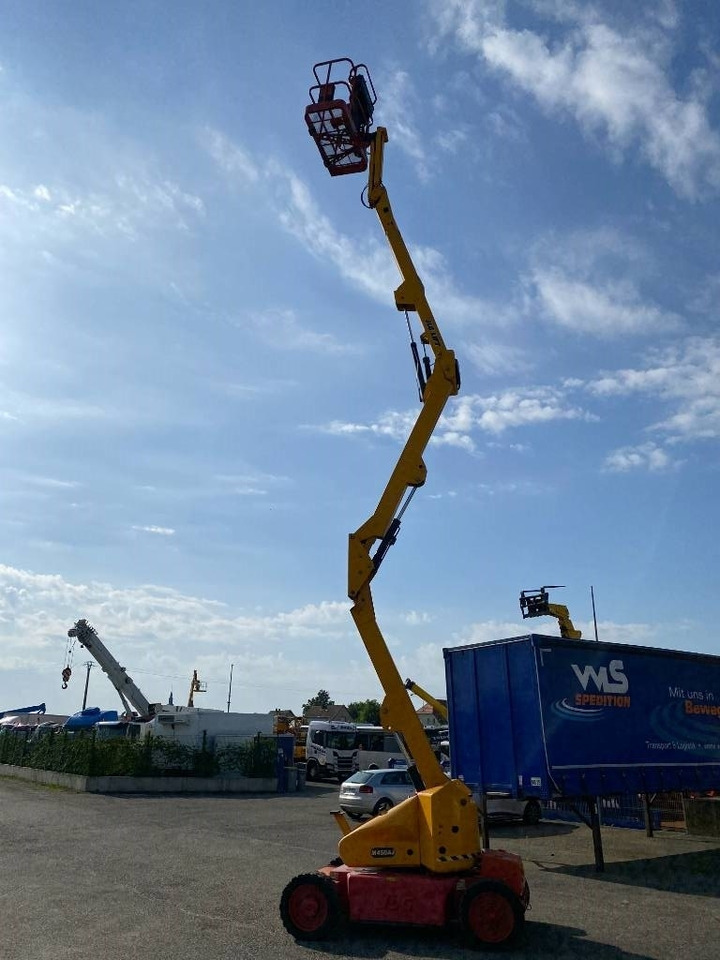 JLG M 450 AJ Hybr. Diesel elc. 15,7m - Nacelle articulée: photos 5 JLG M 450 AJ Hybr. Diesel elc. 15,7m - Nacelle articulée: photos 5