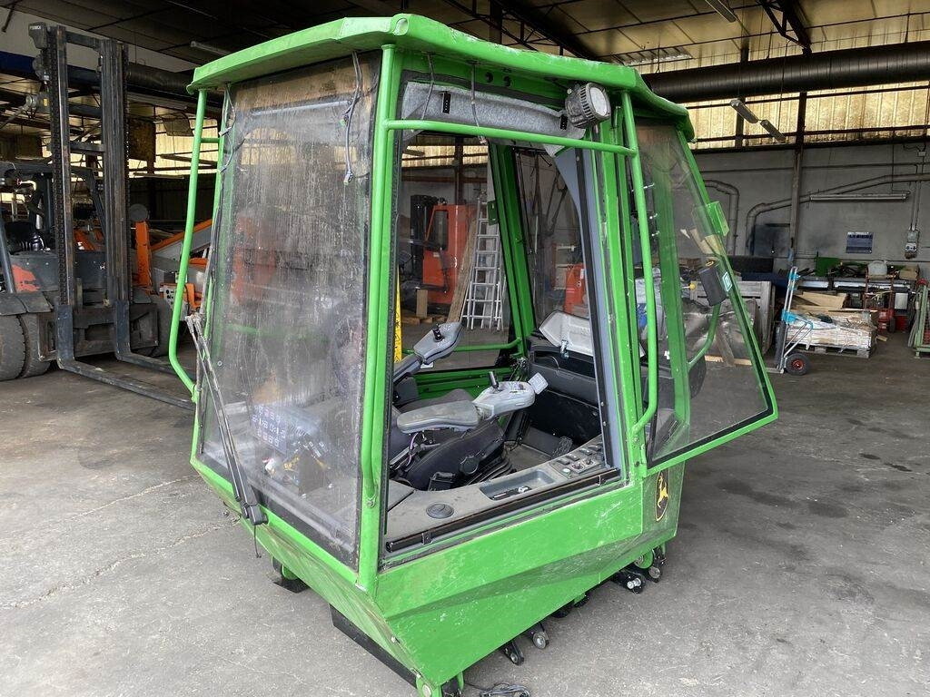 John Deere SERIE 10 - Cabine pour Camion: photos 3 John Deere SERIE 10 - Cabine pour Camion: photos 3